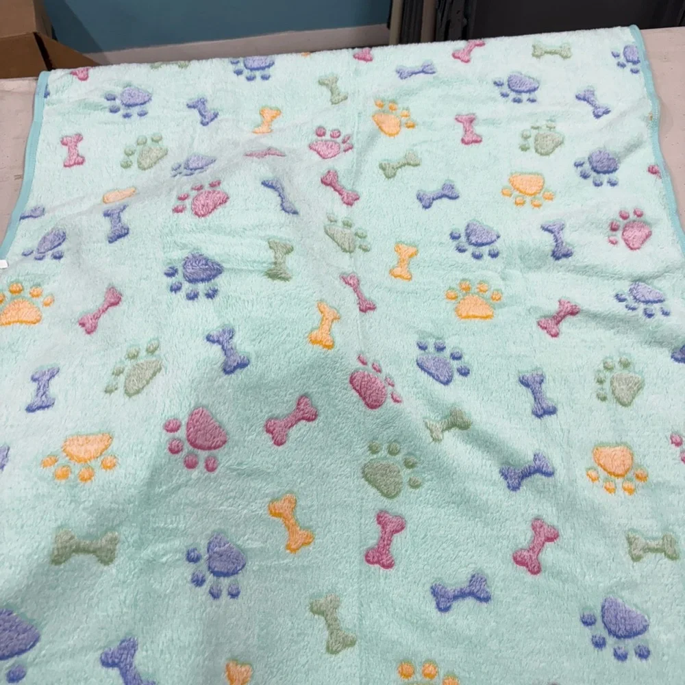 Cozy Pet Patterned Blanket